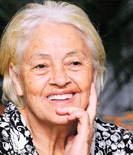 Adélia Prado, poeta da literatura contemporânea brasileira