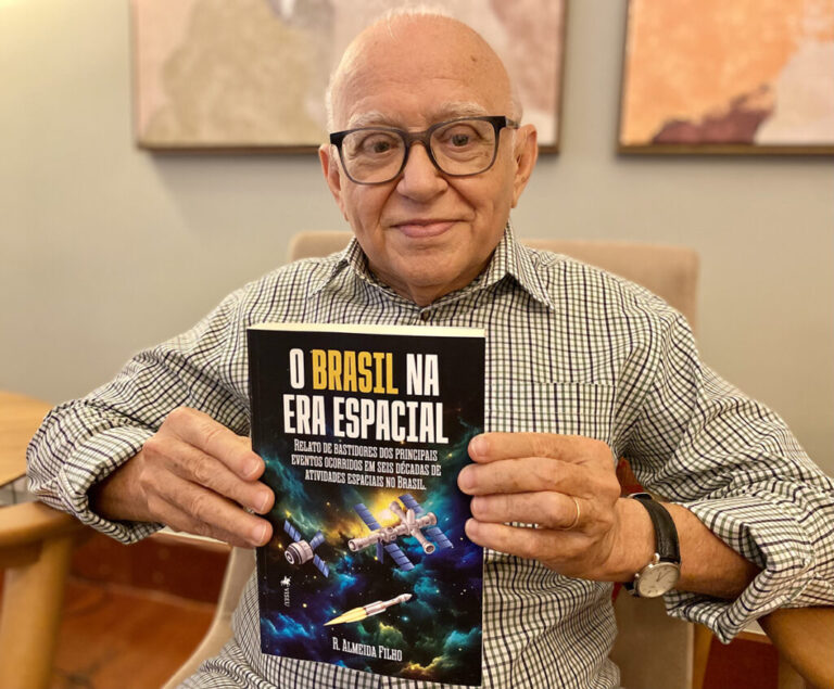 Foto do autor R. Almeida Filho do livro O Brasil na Era Espacial